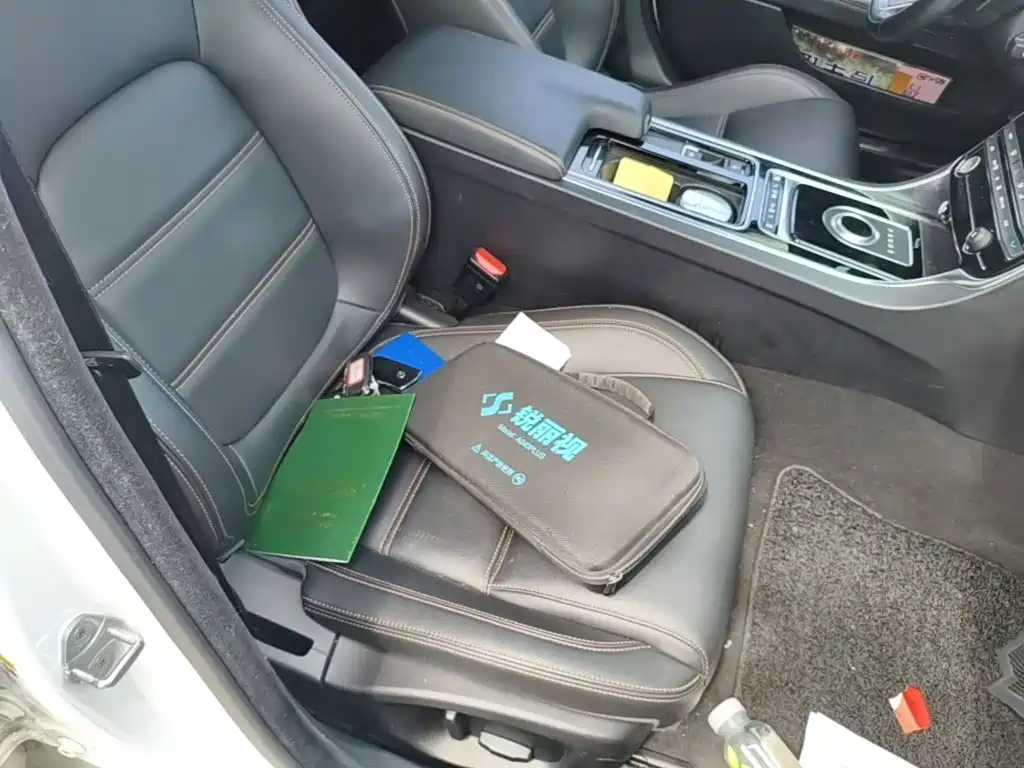 Jaguar XEL — миниатюра 25