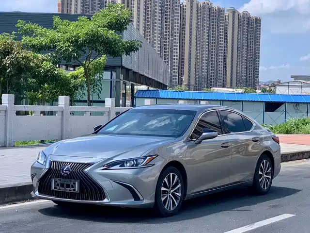LEXUS ES 2021