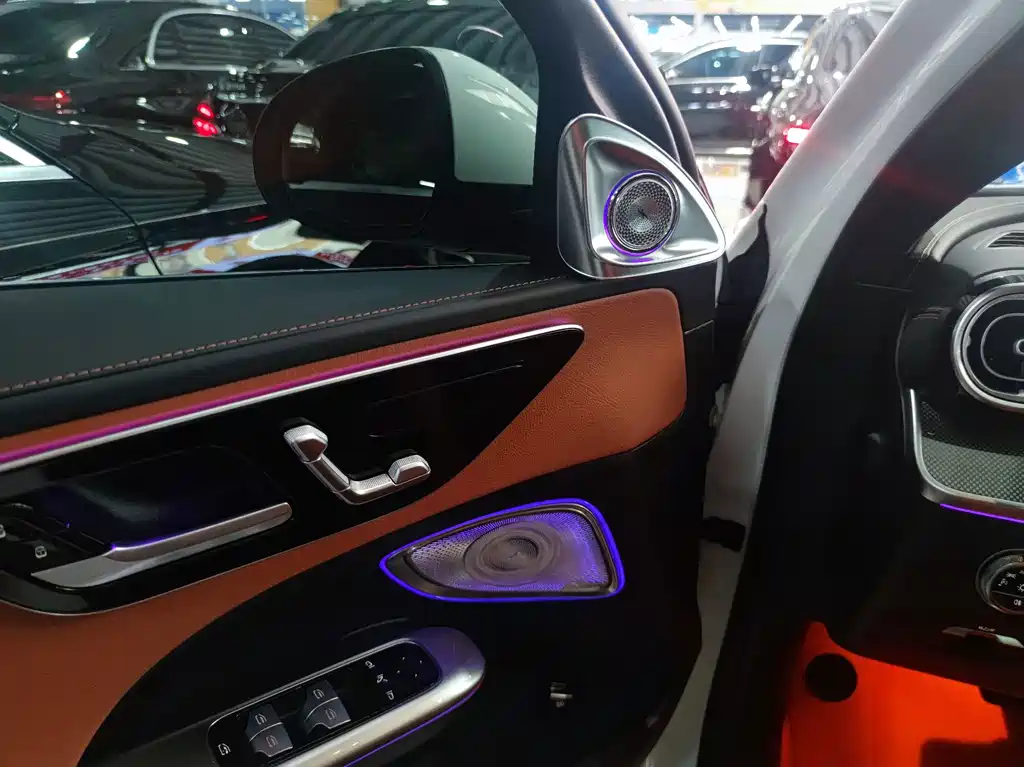 Mercedes-Benz C-Class — миниатюра 7