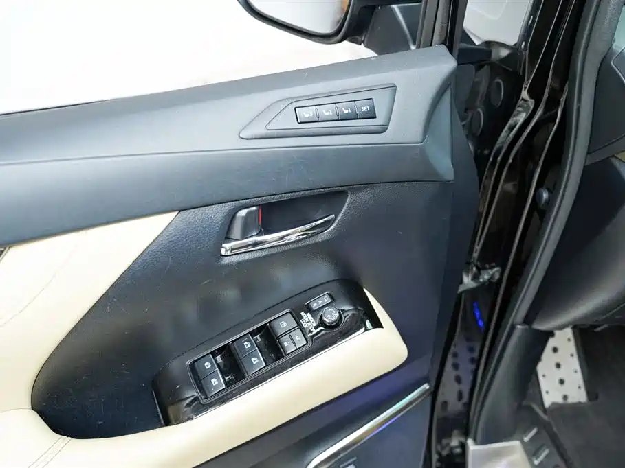 Toyota Alphard 2018 3.5L Luxury