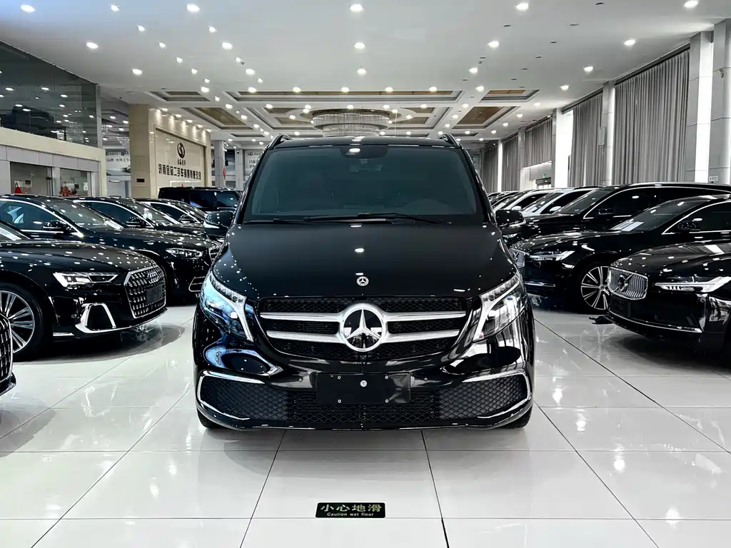 Mercedes-Benz V-Class V 2022 V 260 L Luxury