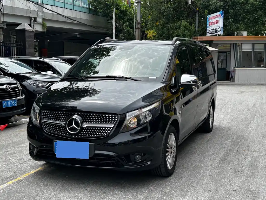 Mercedes-Benz — миниатюра 2