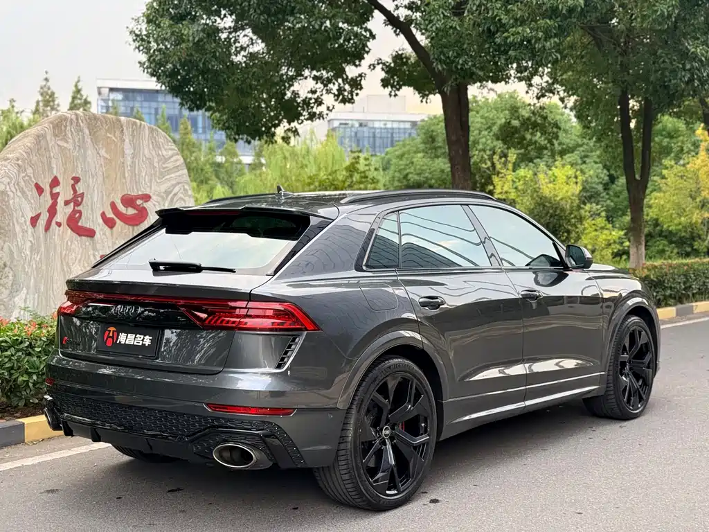 Audi RS Q8 — миниатюра 6