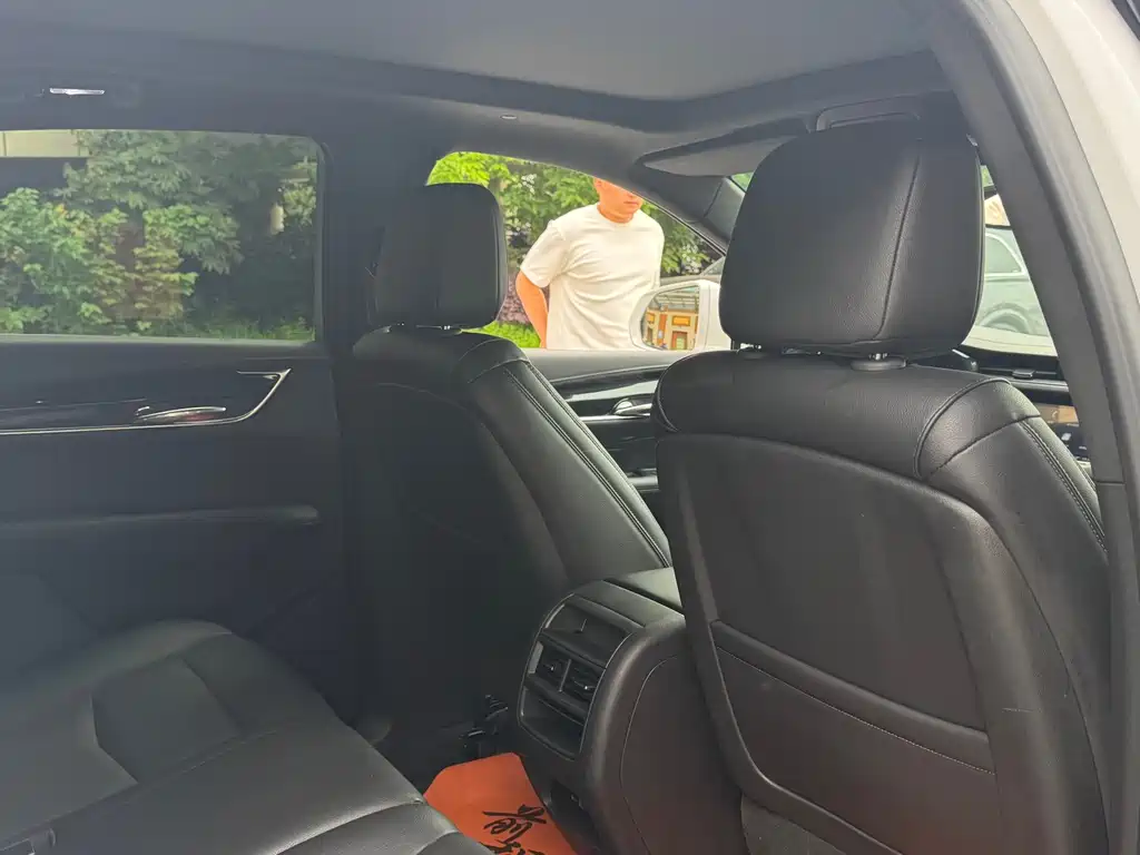 Cadillac XT5 — миниатюра 13