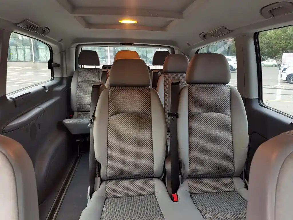 Mercedes-Benz Vito — миниатюра 11