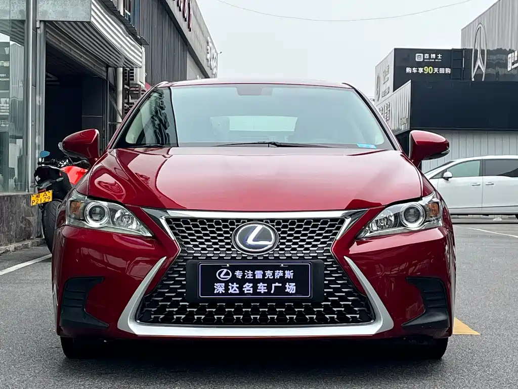 Lexus CT — миниатюра 2
