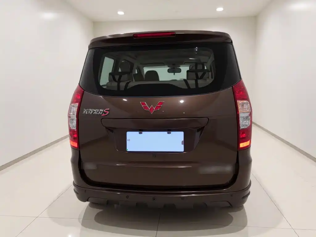 Wuling Hongguang — миниатюра 5