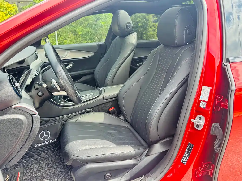 Mercedes-Benz E-Class (Import) — миниатюра 4
