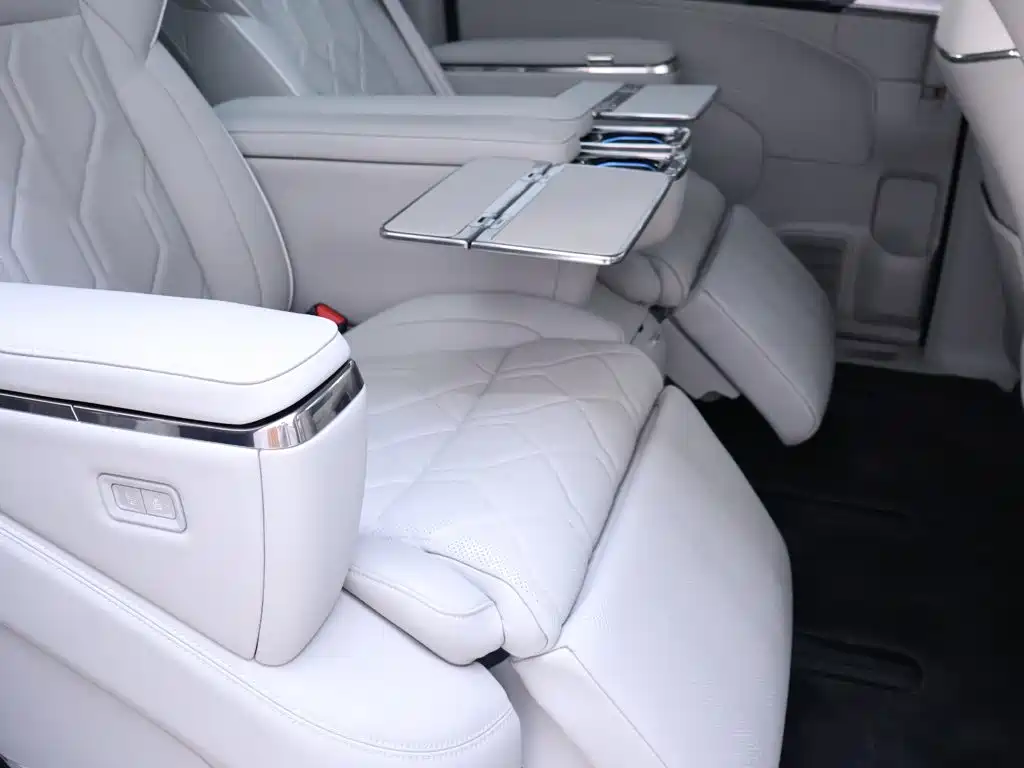 Volvo EM90 — миниатюра 25