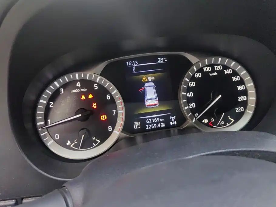 Nissan Terra — миниатюра 14