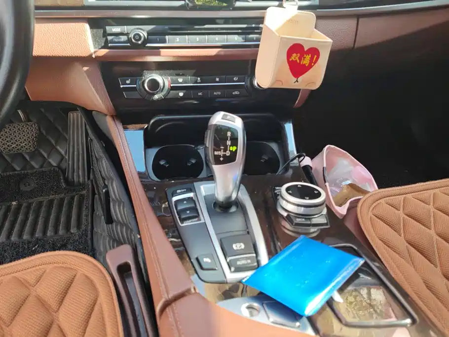 BMW 5 Series — миниатюра 16
