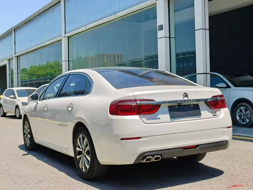 Citroen C6 — миниатюра 9