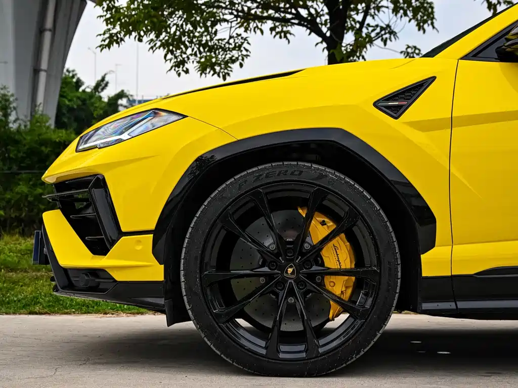 Lamborghini Urus — миниатюра 22
