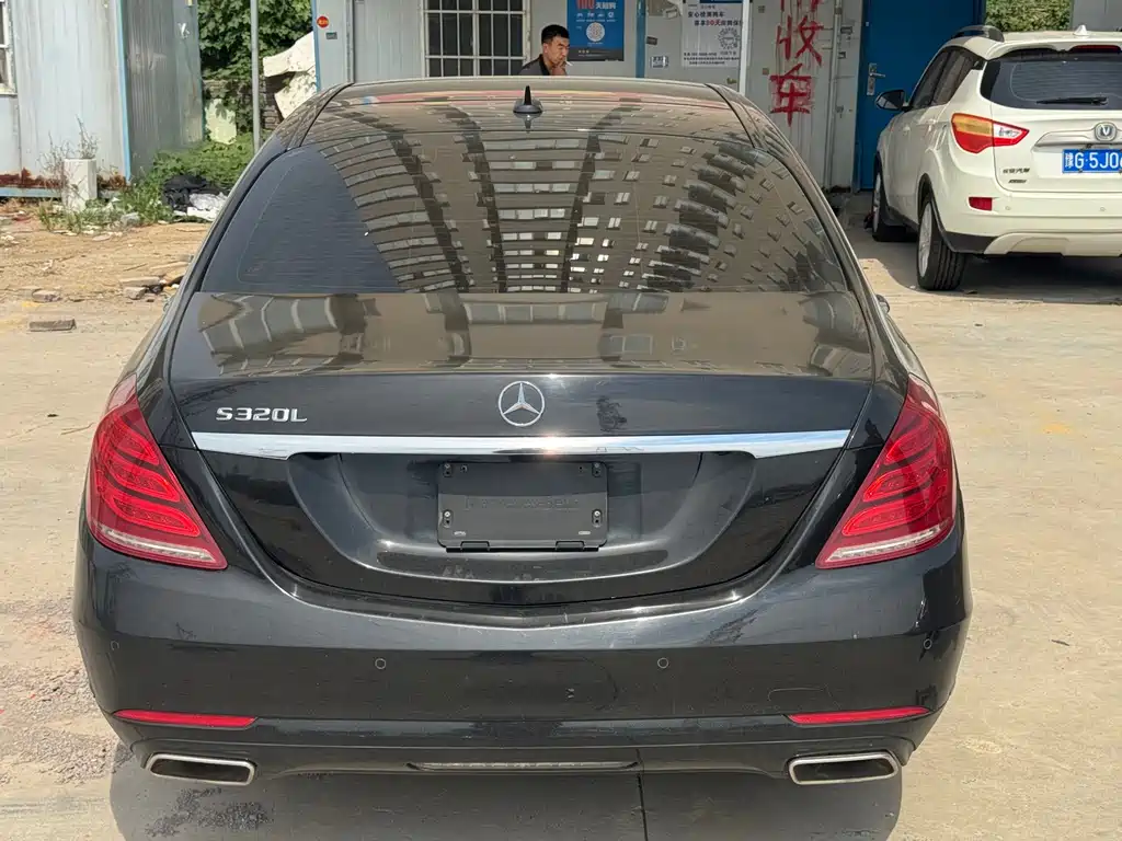 Mercedes-Benz S-Class — миниатюра 7