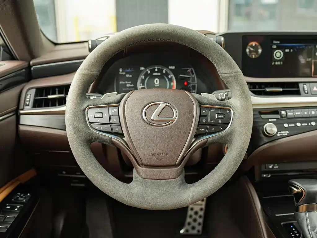 Lexus ES — миниатюра 20