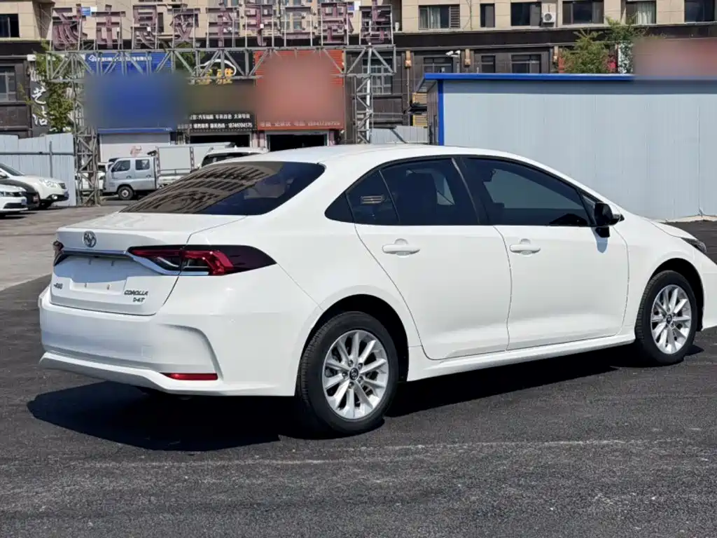 Toyota Corolla — миниатюра 10