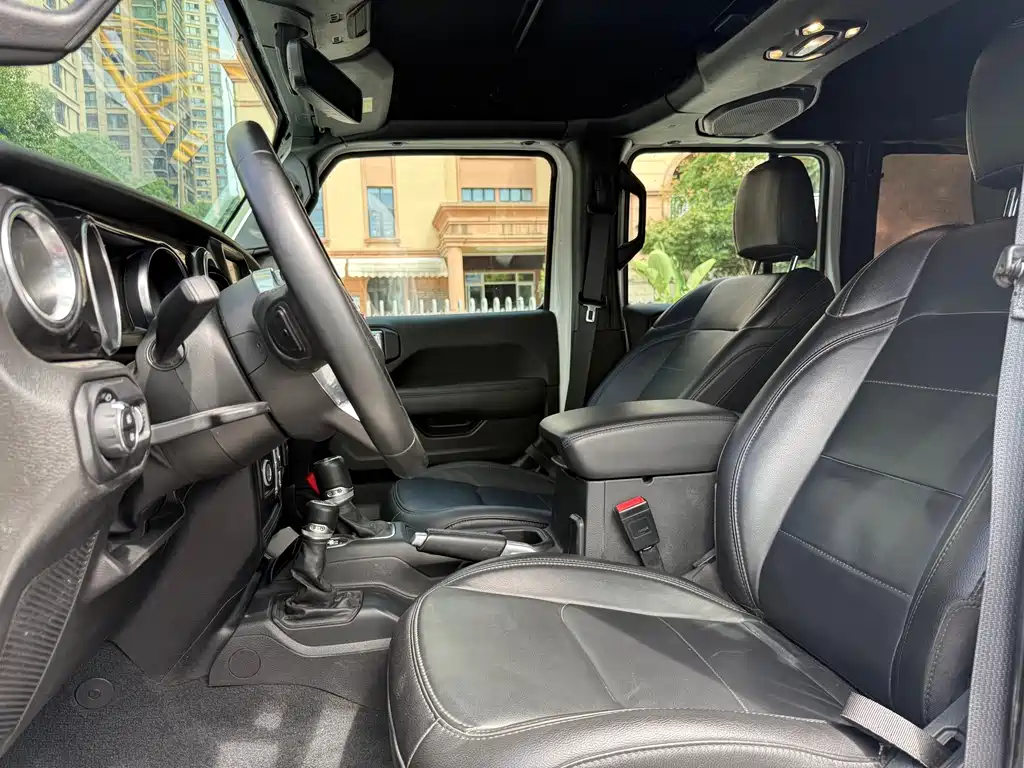 Jeep Wrangler — миниатюра 9