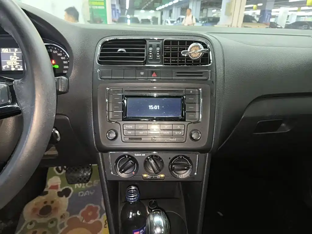 Volkswagen Polo — миниатюра 13
