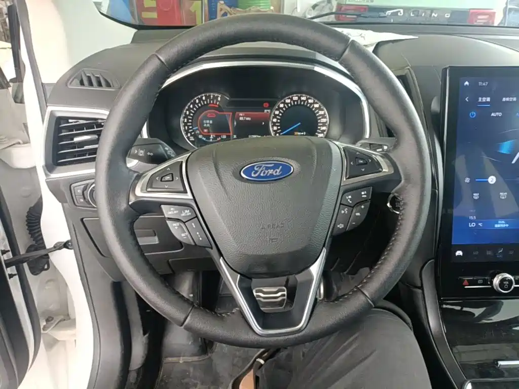 Ford Edge — миниатюра 11