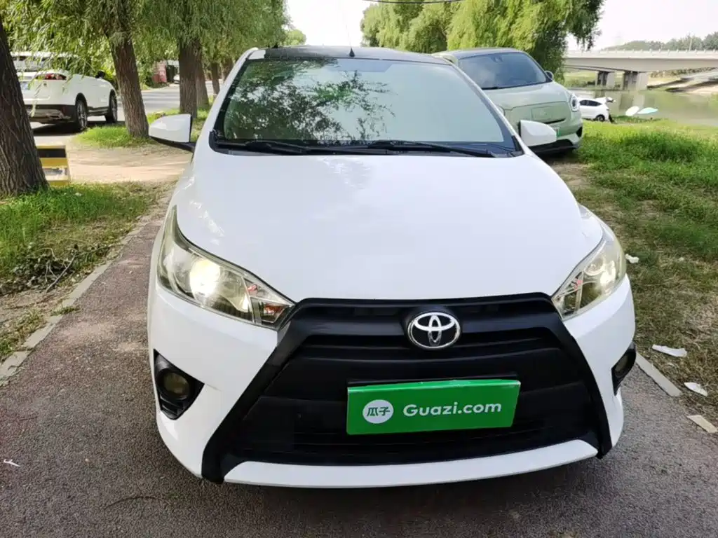 Toyota Yaris L — миниатюра 3
