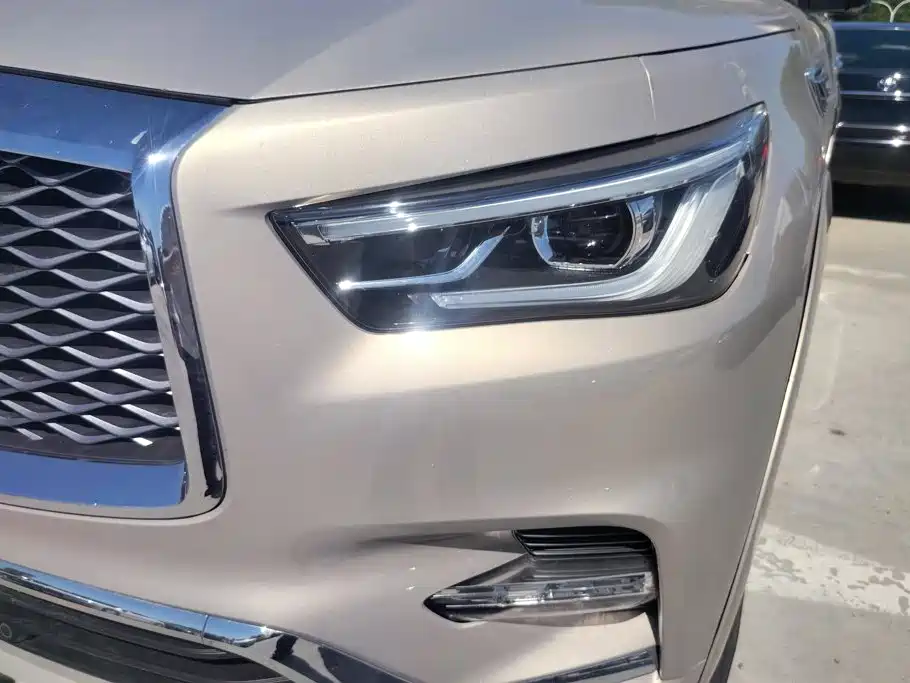 Infiniti QX80 — миниатюра 5