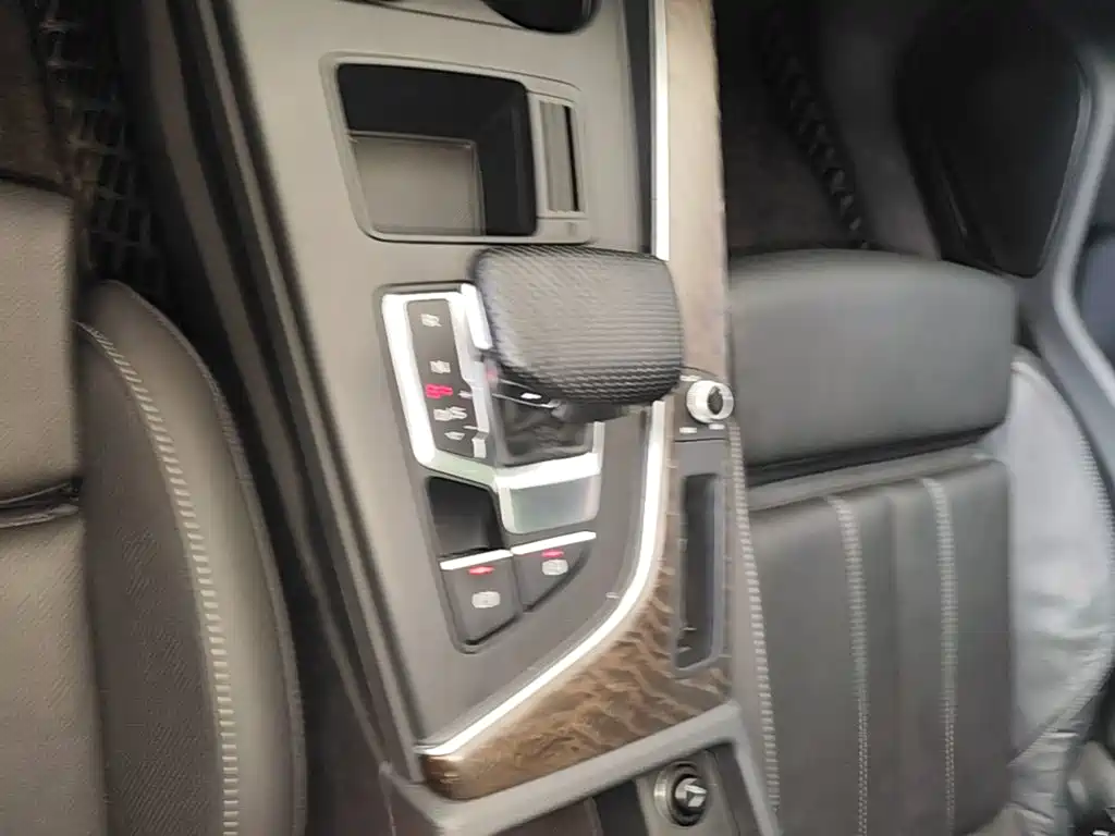 Audi A4L — миниатюра 14