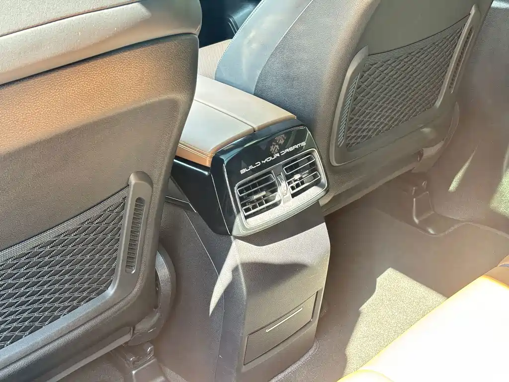BYD Tang New Energy — миниатюра 15
