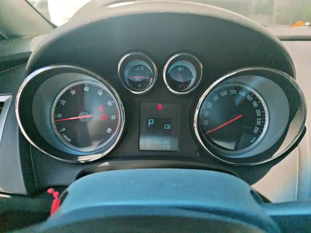 Buick Excelle — миниатюра 12