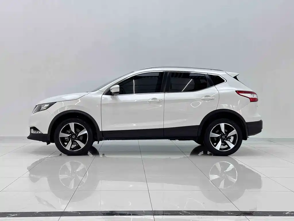 Nissan Qashqai — миниатюра 7