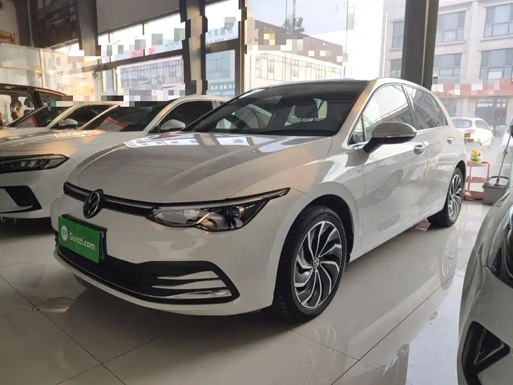 Volkswagen Golf 2024