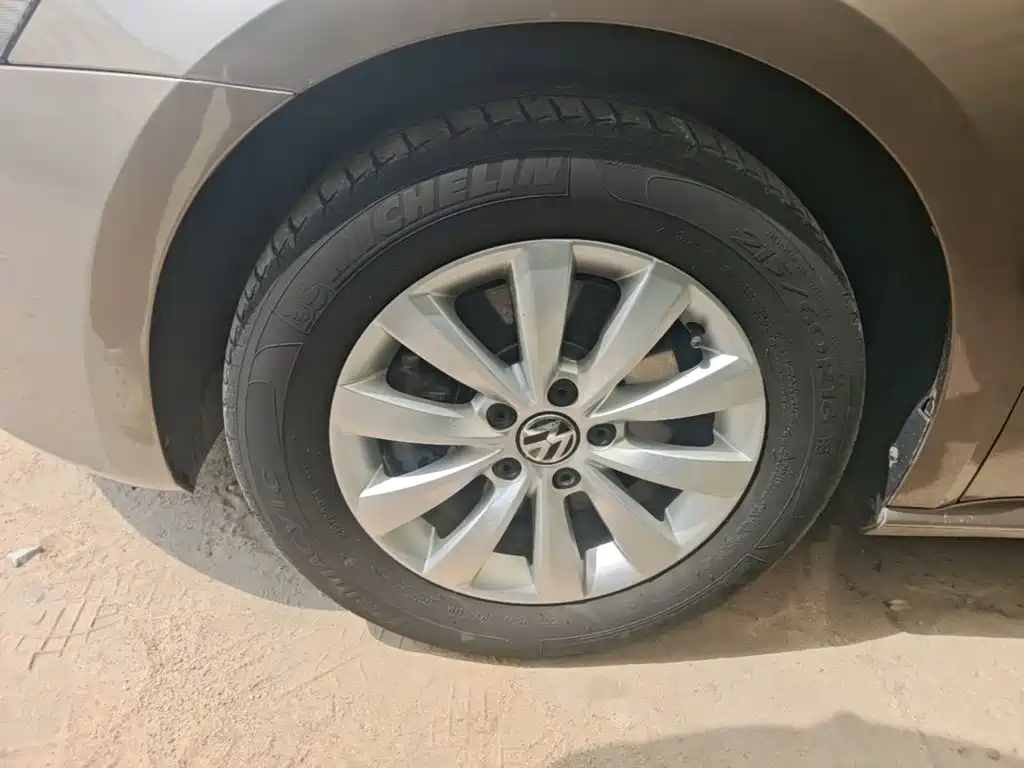 Volkswagen Passat — миниатюра 23