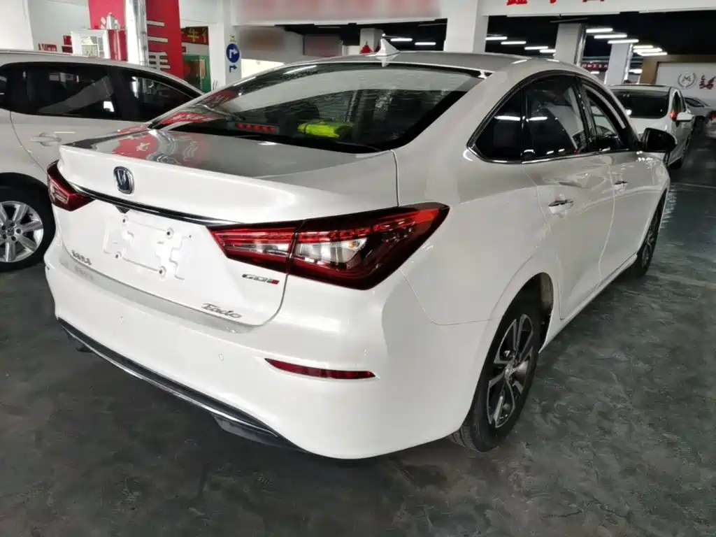 Changan Eado — миниатюра 7