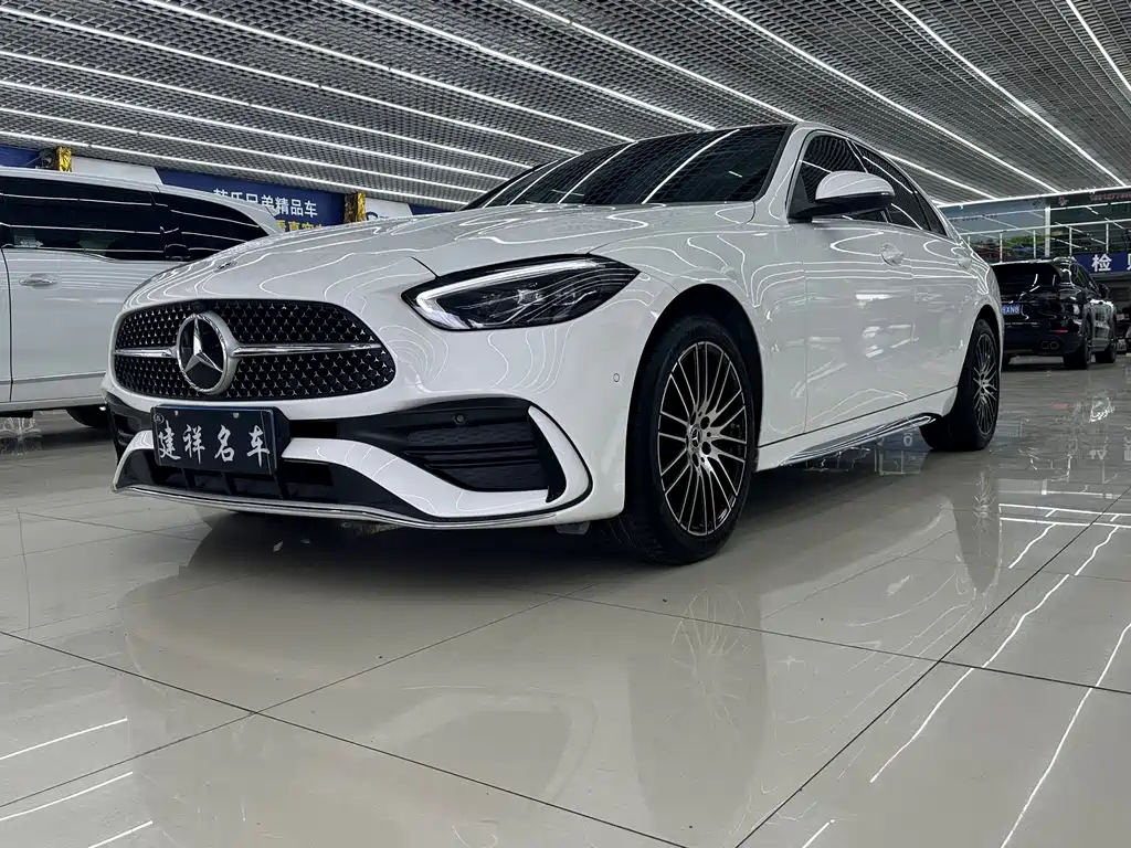 Mercedes-Benz C-Class 2024