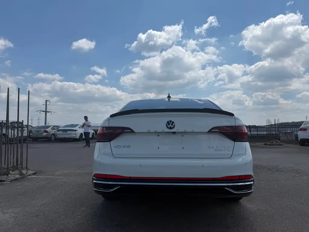 Volkswagen Sagitar — миниатюра 5