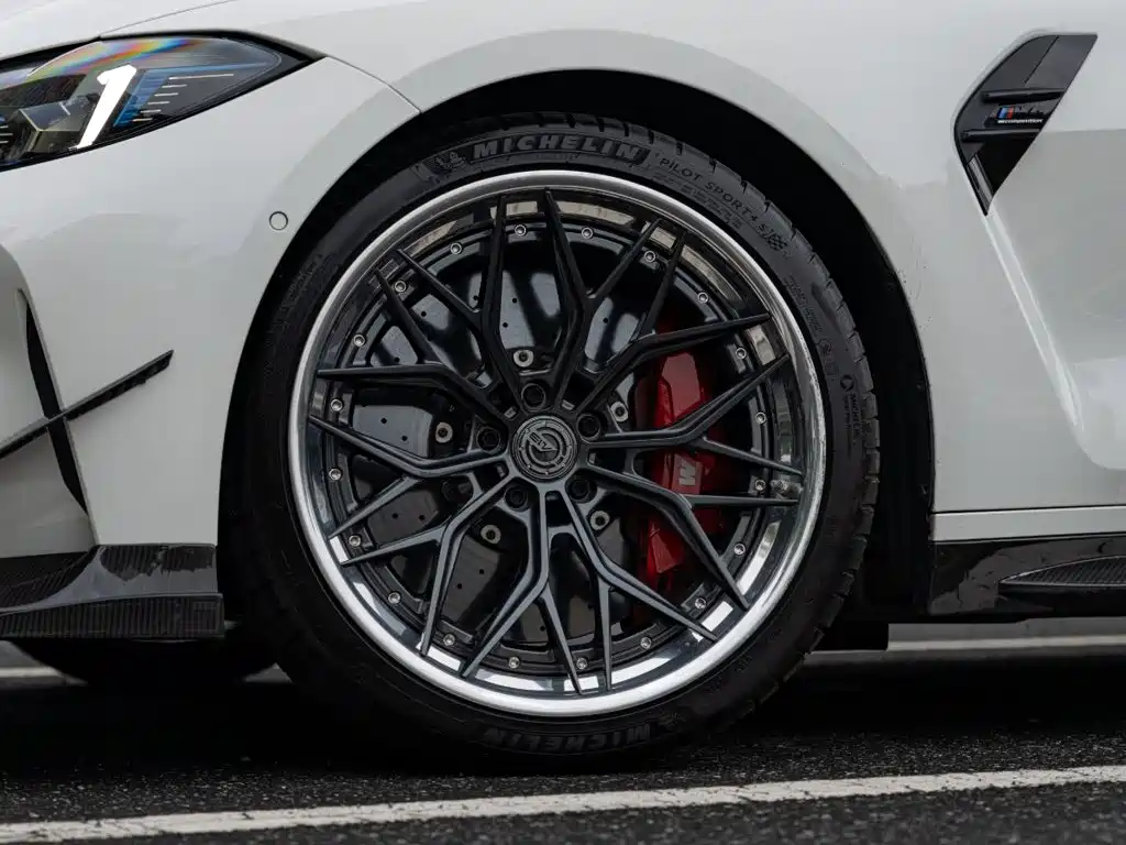 BMW M4 — миниатюра 8