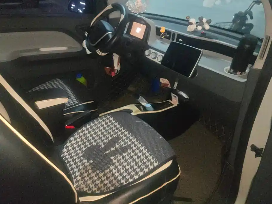 Wuling MINIEV — миниатюра 8