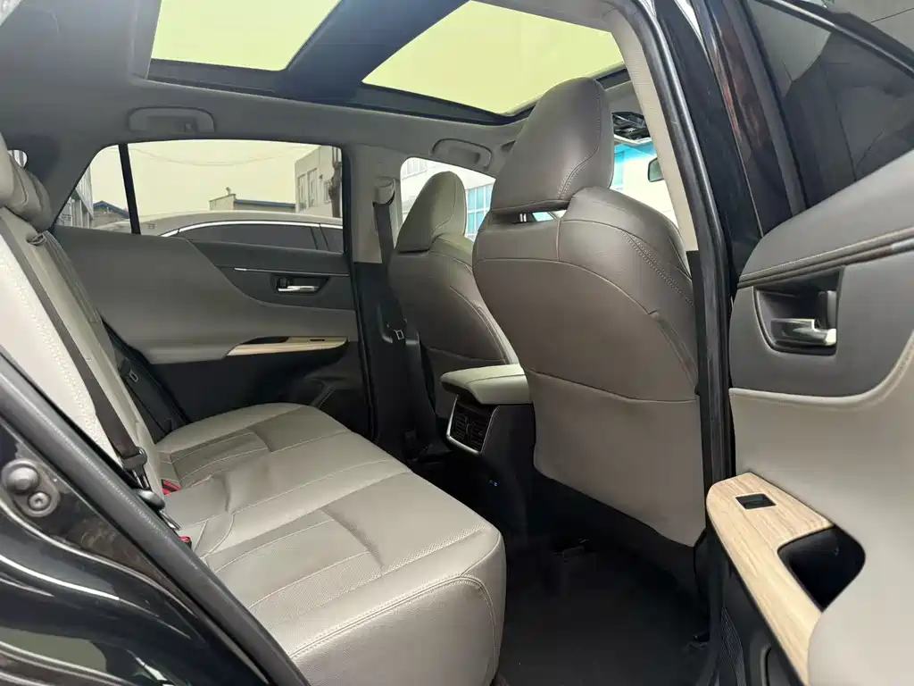 TOYOTA LING FANG HARRIER