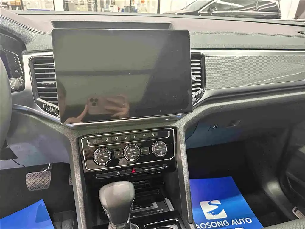 Volkswagen Teramont — миниатюра 9