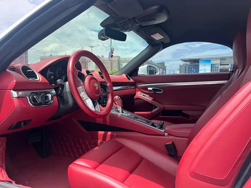 Porsche 718 2022 Boxster 2.0T