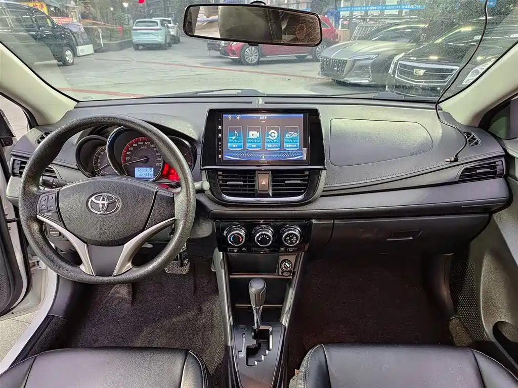 TOYOTA VIOS