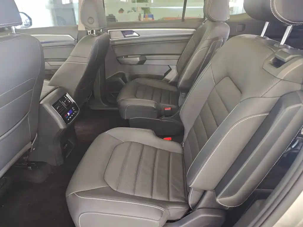 Volkswagen Teramont — миниатюра 10