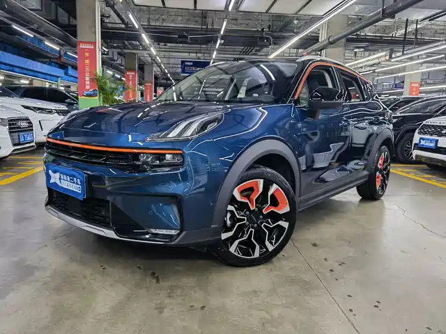 2021 Lynk & Co 06