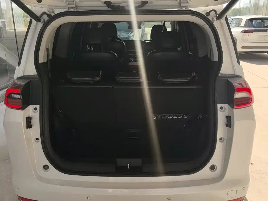 GAC Motor Trumpchi M6 — миниатюра 4