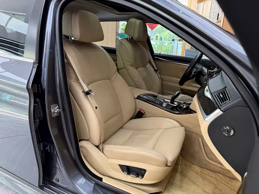 BMW 5 Series — миниатюра 22