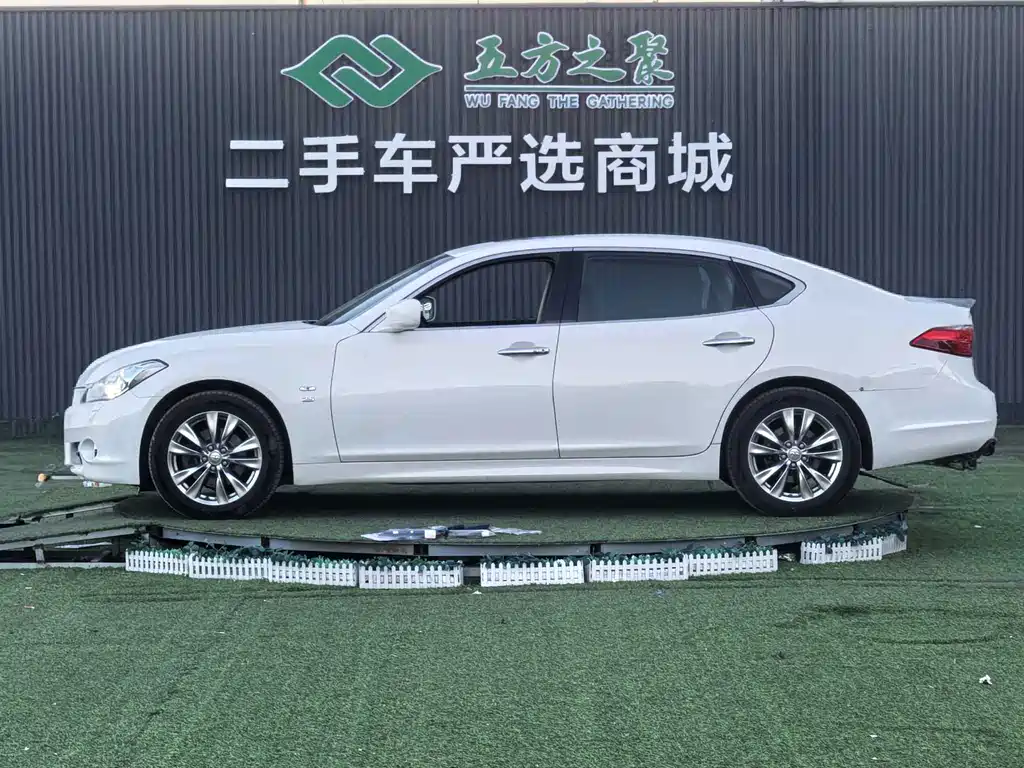 Infiniti Q70 — миниатюра 4