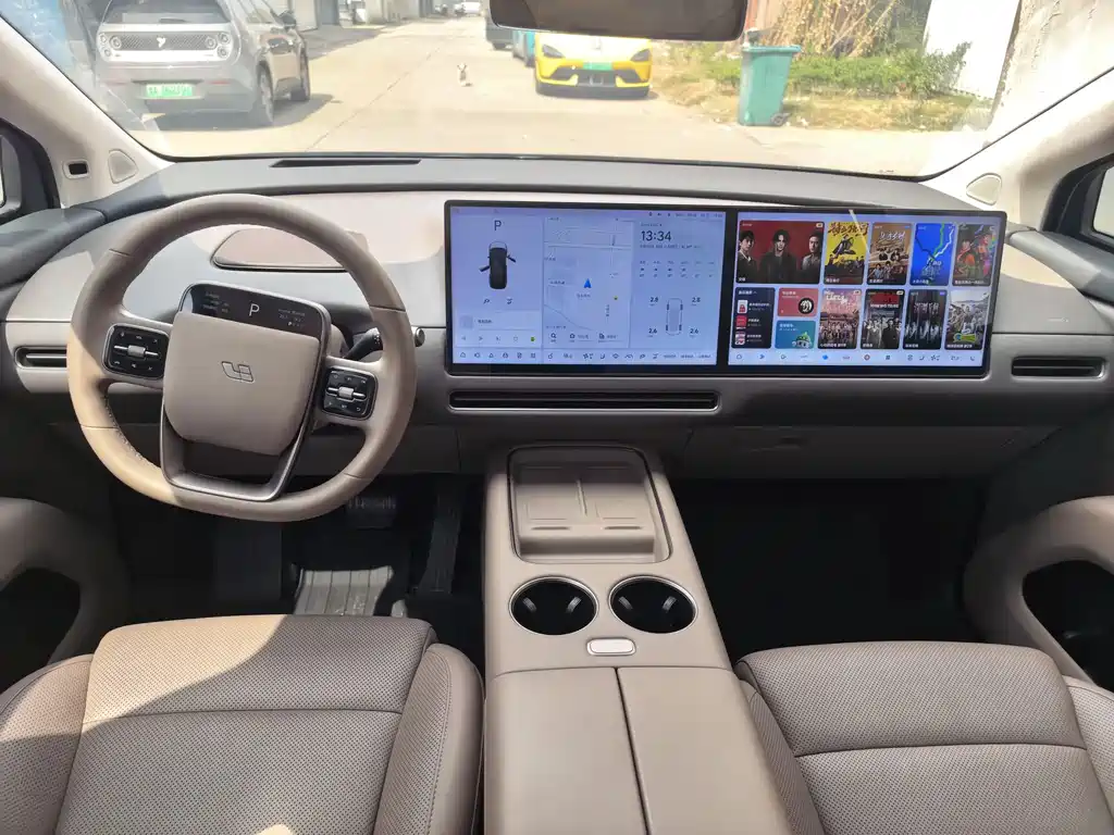 Li Auto Li i8 — миниатюра 8