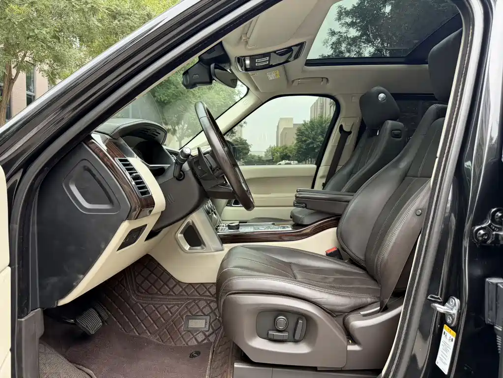 Land Rover Range Rover — миниатюра 5