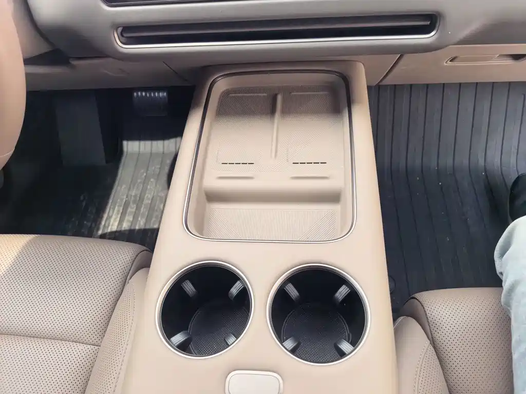 Li Auto Li i8 — миниатюра 15