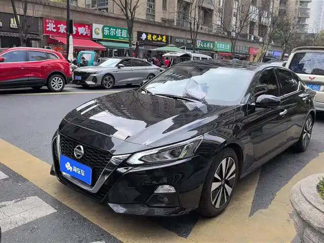 NISSAN TEANA