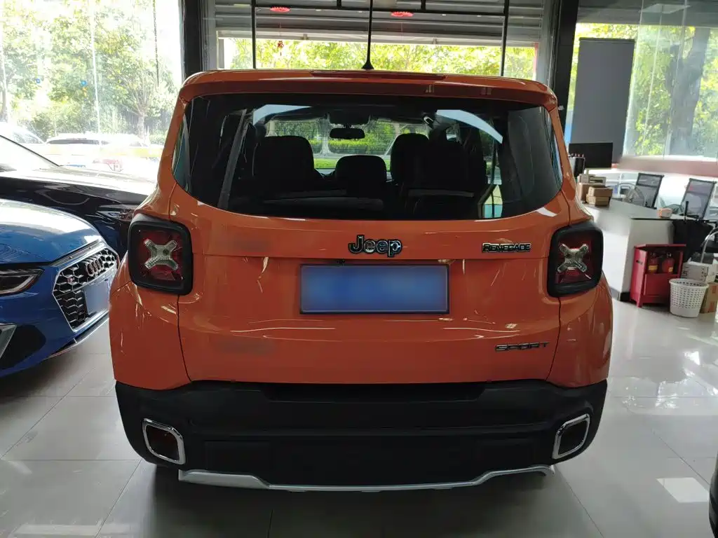 Jeep Renegade — миниатюра 6